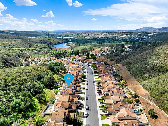 4th image of 10961 Avenida De Los Lobos