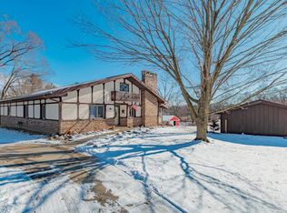 8865 Riverside Rd, Brooklyn, MI 49230