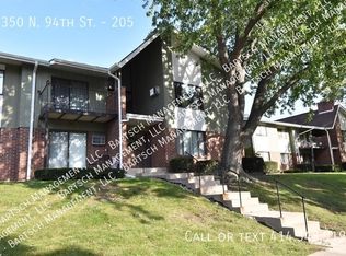 4350 N 94th St #205, Milwaukee, WI 53222