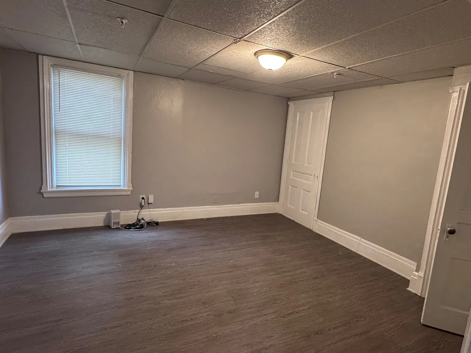 3 bed, 1.5 bath, $2,300 — Photo 4