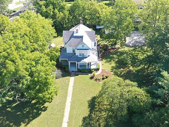 5th image of 298 S Lincoln Dr