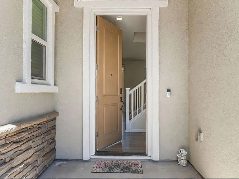 395 Princess Way — Photo 15