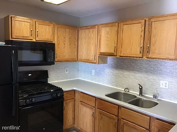 4th image of 7025 19th St N