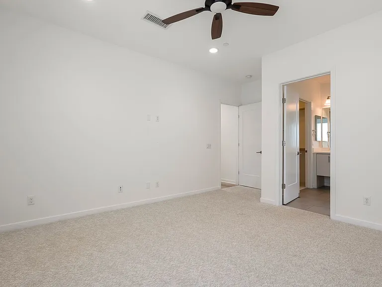 809 Brickyard Ln — Photo 39