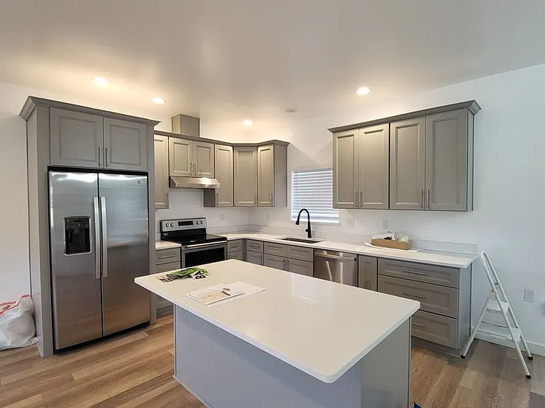 683 Bryden Ave — Photo 4