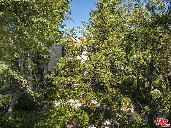 3rd image of 21901 Burbank Blvd Unit 197