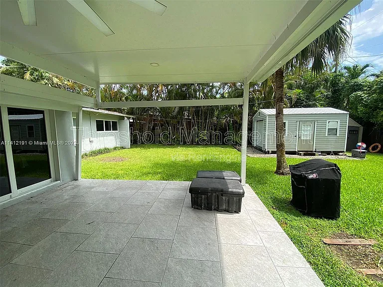 6910 SW 64th Ave — Photo 13