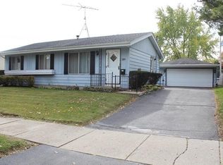 749 Chicory Rd, Burlington, WI 53105