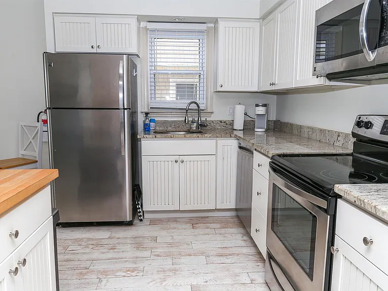 618 Bayshore Ave — Photo 21