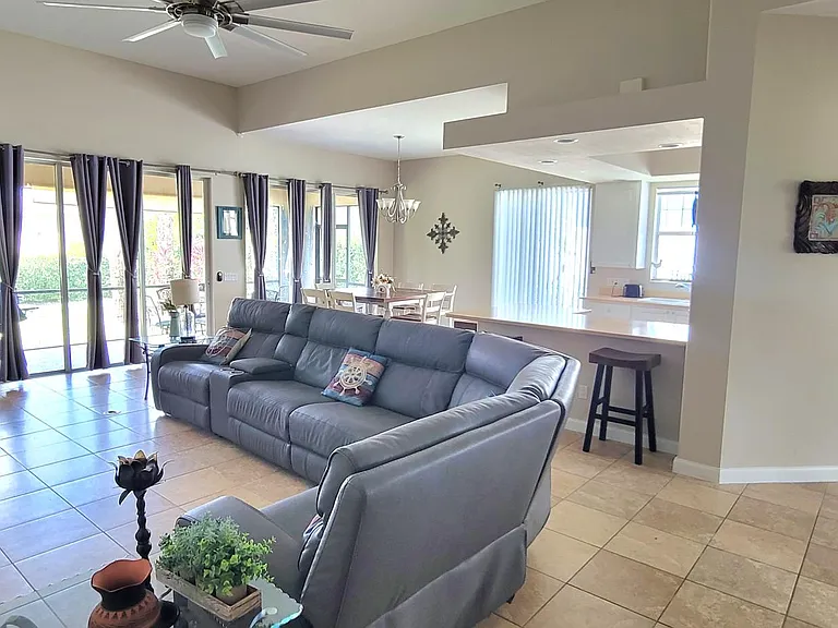 2302 Heydon Cir W — Photo 3