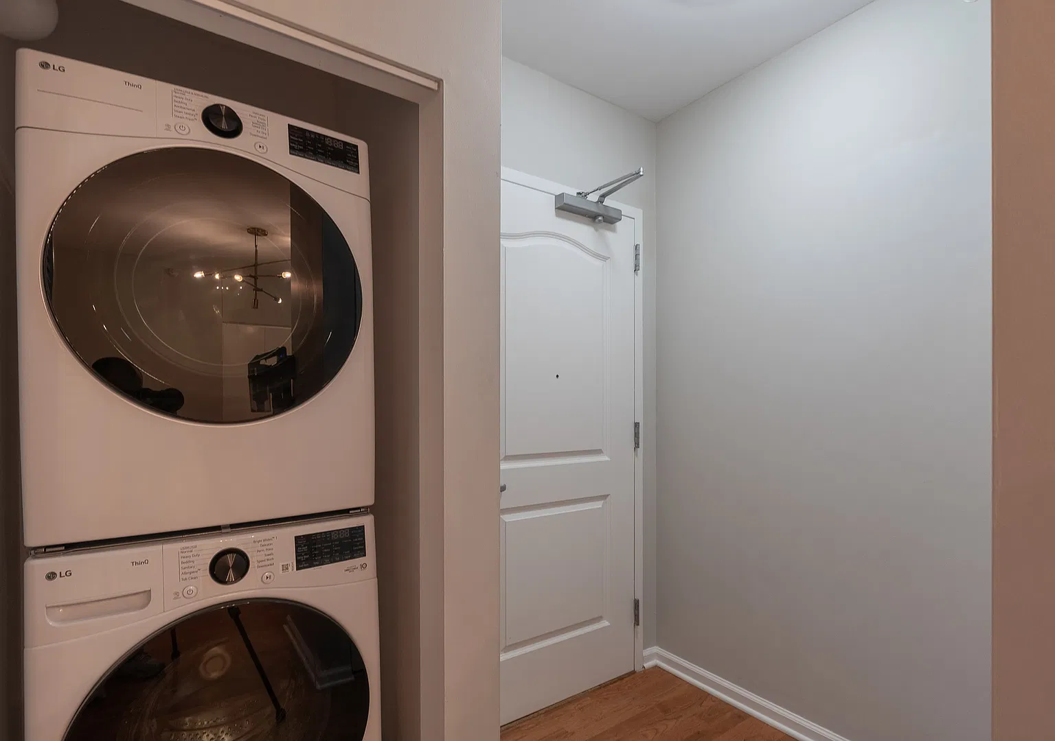 1 bed, 840 sqft, $2,600 — Photo 3