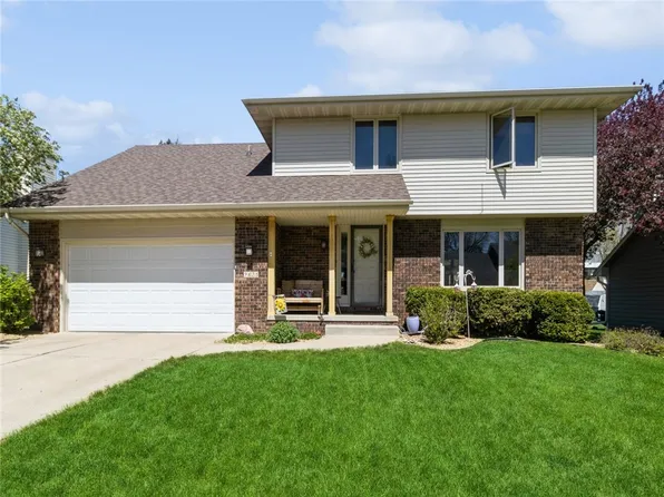 9625 Winston Ave, Urbandale, IA 50322