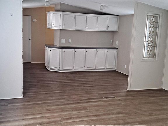 4th image of 2000 S Burleson Blvd Trailer 14