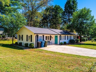 1378 8th St NW, Hickory, NC, 28601