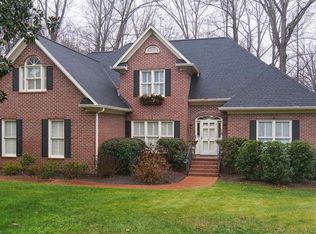 9 Triple Crown Ct, Greenville, SC 29615