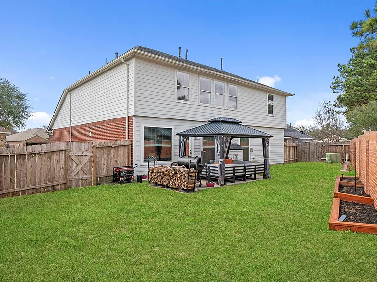 18210 Juniper Creek Ln — Photo 34