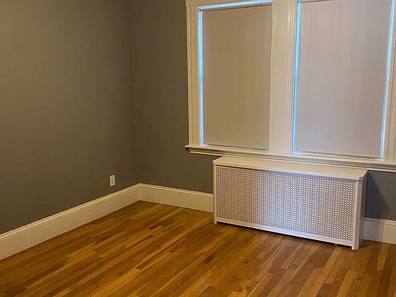 5th image of 11 Sumner Rd #1