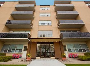 300 Saint Clair Ave W #506, Toronto, ON M4V 1S4