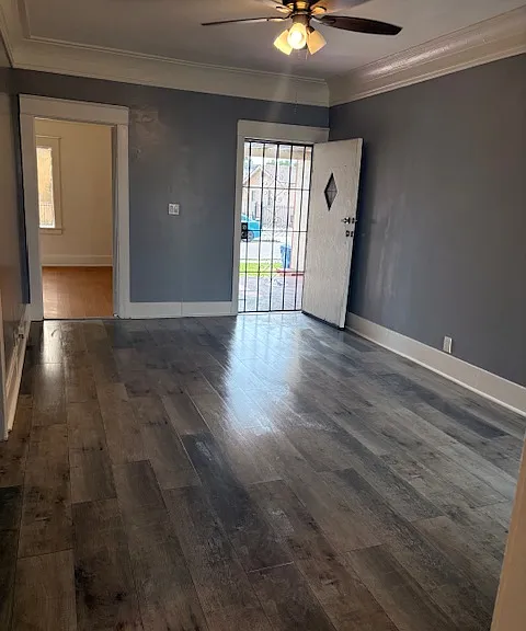 201 W 85th Pl — Photo 14