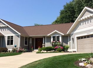 1627 Watermark Dr SE, Grand Rapids, MI 49546