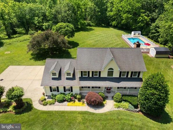 1015 Doris Dr, Owings, MD 20736
