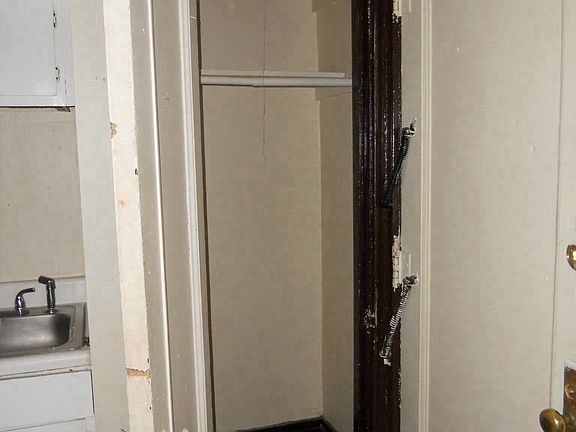 5th image of 197 North St APT C4
