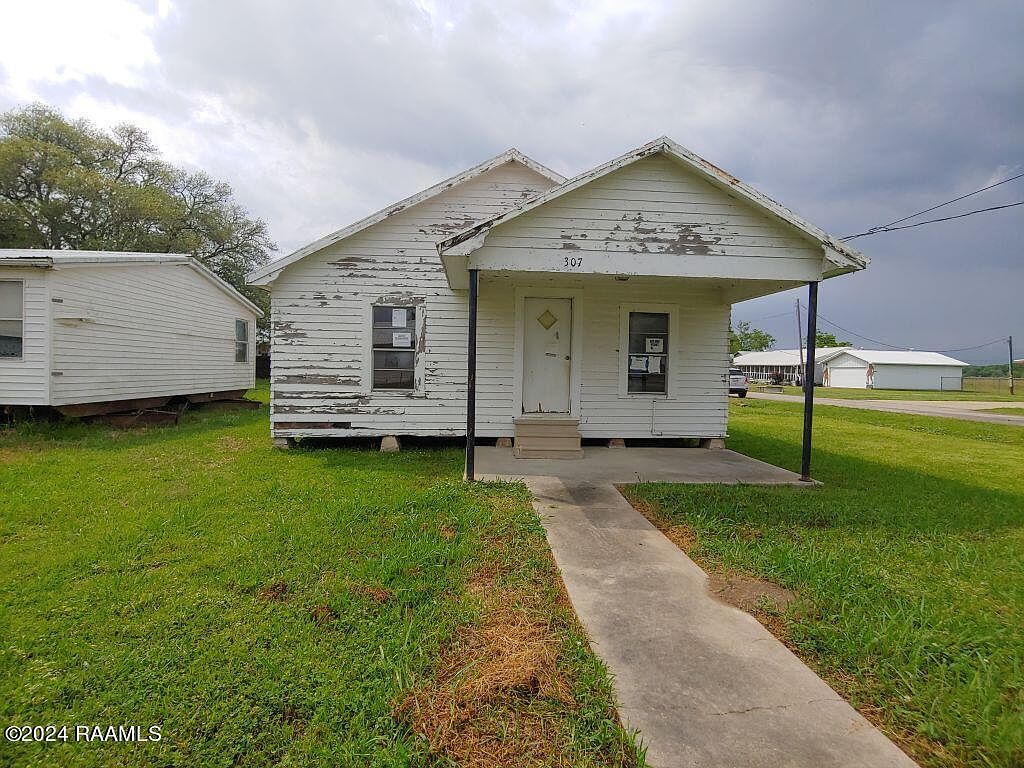 307 12th St, Mermentau, LA 70556 Zillow