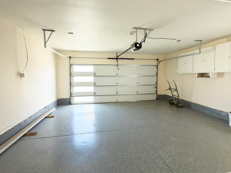 43387 Lindenwood St — Photo 2