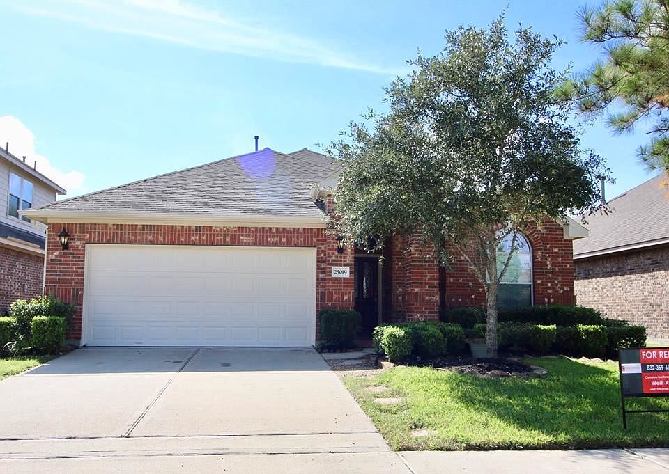 1st image of 25019 Lenora Dr