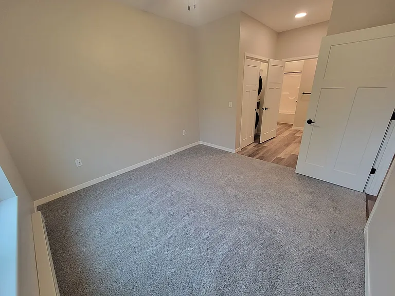 Northern Lights Apartments — Photo 26