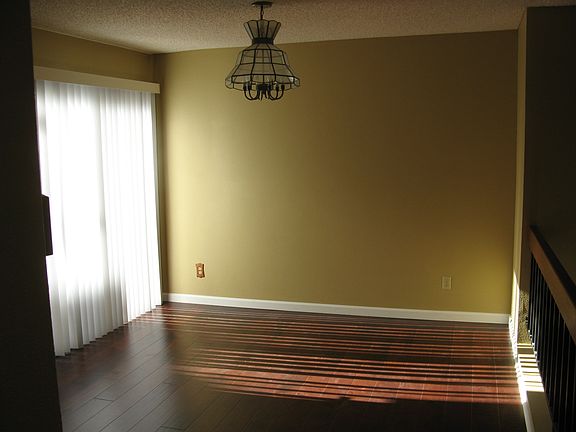 5th image of 1431 Summit Dr