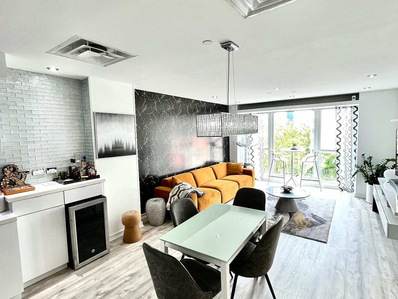 1 bed, 920 sqft, $3,500 — Photo 4