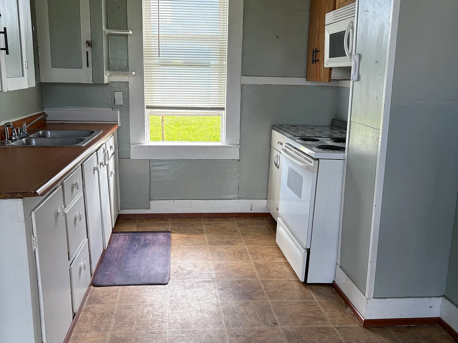 1520 Aberdeen Ave — Photo 3