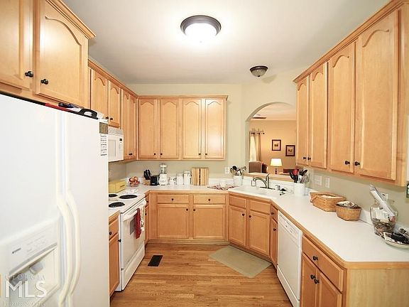 5th image of 500 Wisteria Dr