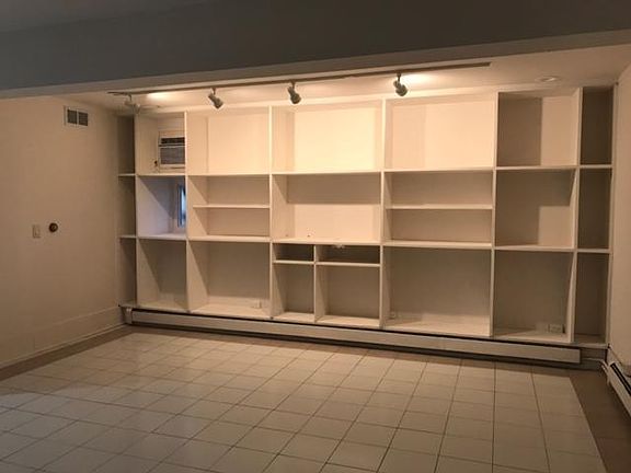 5th image of 109 N Market St Floor 1