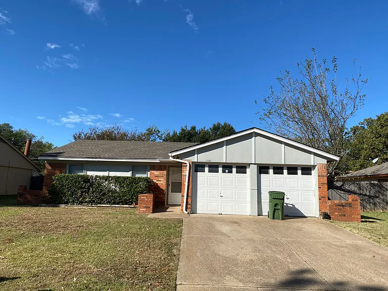 5808 Woodsetter Ln — Photo 1