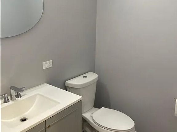 3rd image of 1810 W Touhy Ave #1