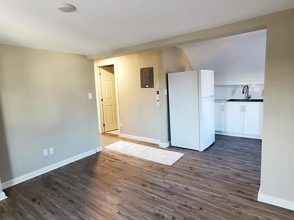 3rd image of 2366 Cadillac St