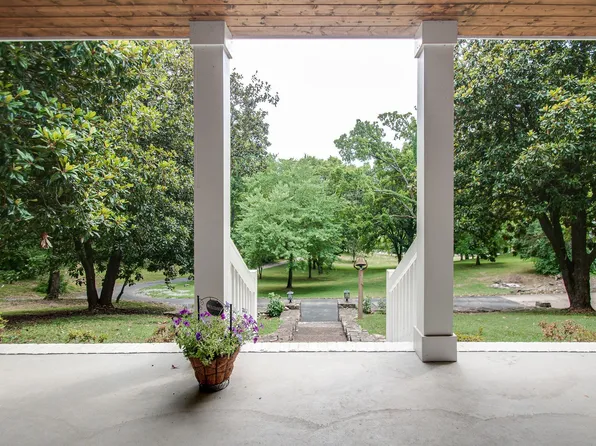 1004 Holly Tree Gap Rd, Brentwood, TN 37027