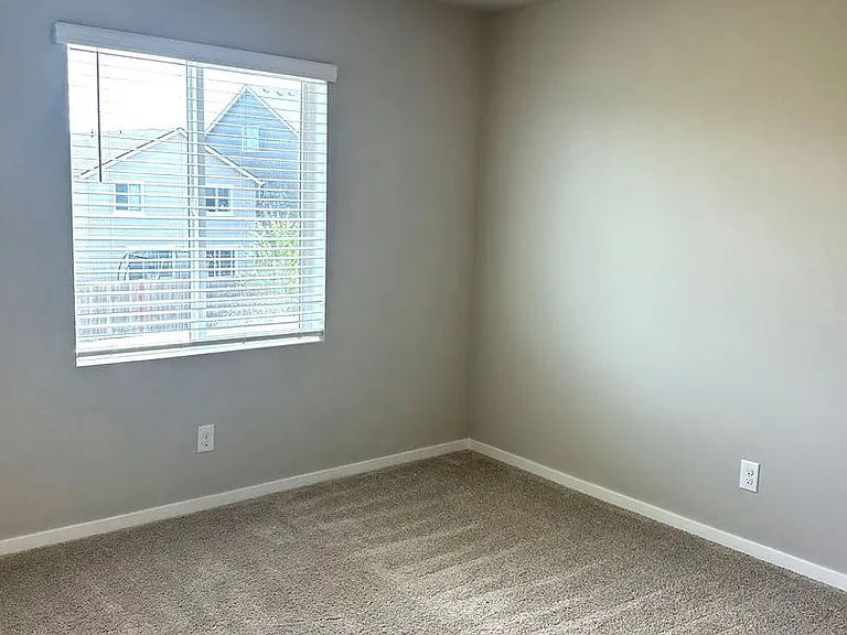 18505 Alpine Way E — Photo 14