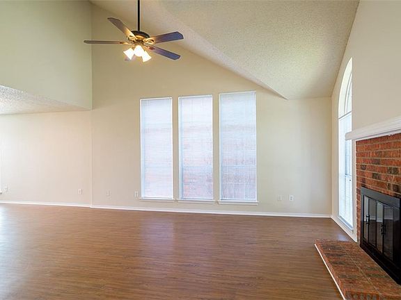 4th image of 1333 Overlook Dr