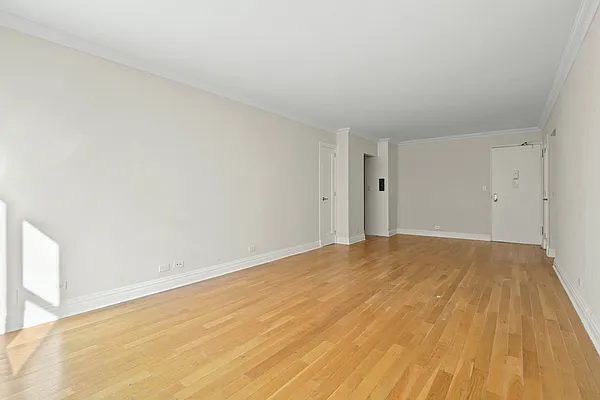 Rented by Stonehenge NYC LLC | media 2