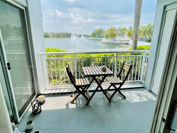 8600 SW 212th St APT 108, Cutler Bay, FL 33189