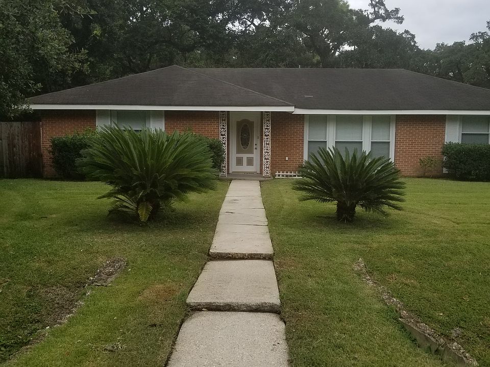 1st image of 5900 Berkley Dr