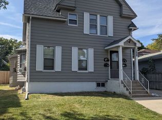 826 Oakley Ave #2F, Waukegan, IL 60085