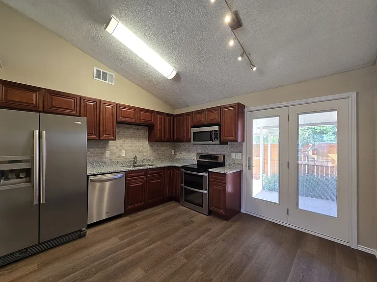 9140 Timber Path #2702 — Photo 7