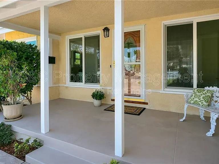 11252 Delano St — Photo 19