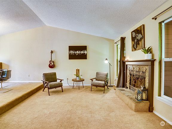 5th image of 1820 63rd Avenue NE