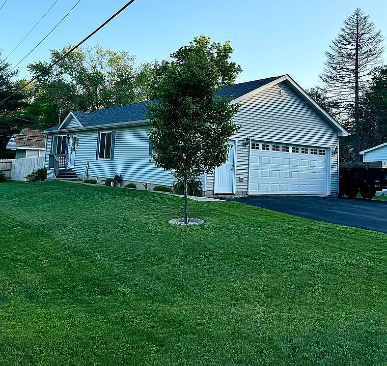 4901 Maplehill Dr, Mccullom Lake, IL 60050 Zillow