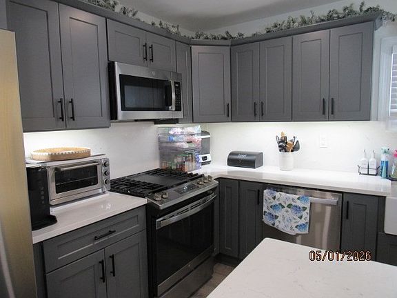 4th image of 107 Alva St